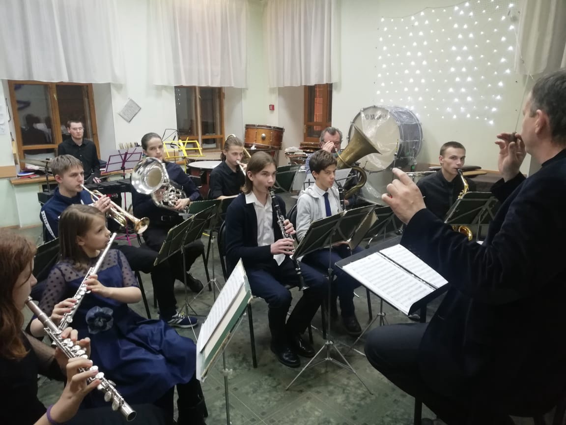 Оркестр духовых инструментов